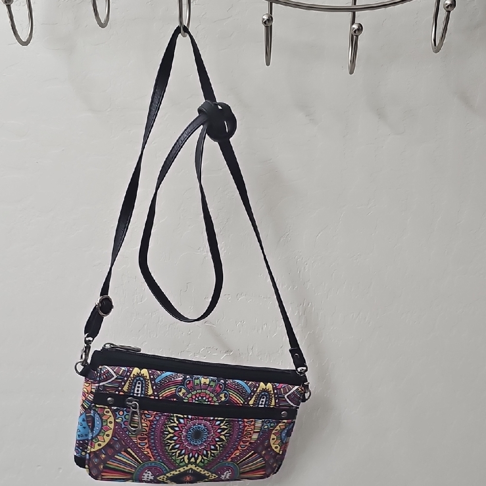 The Sak Sakroots Corin Smartphone Crossbody NWOT